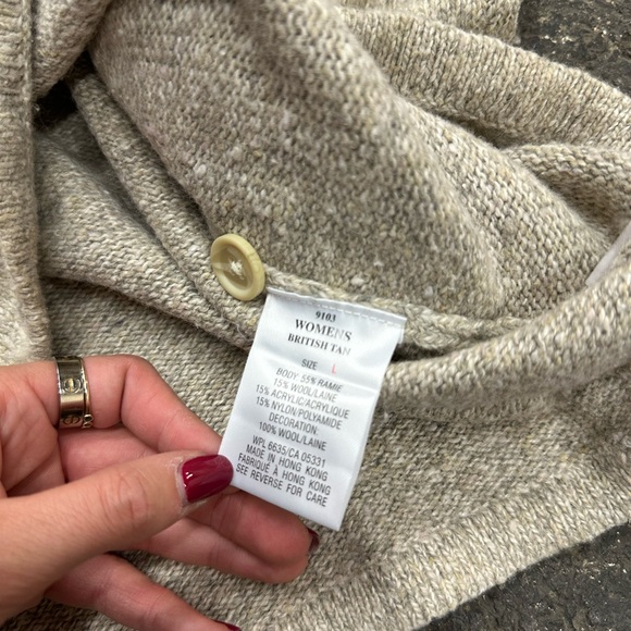 Woolrich Women’s Wool Cardigan Sweater British Tan Size Large 9103 - Picture 2 of 8
